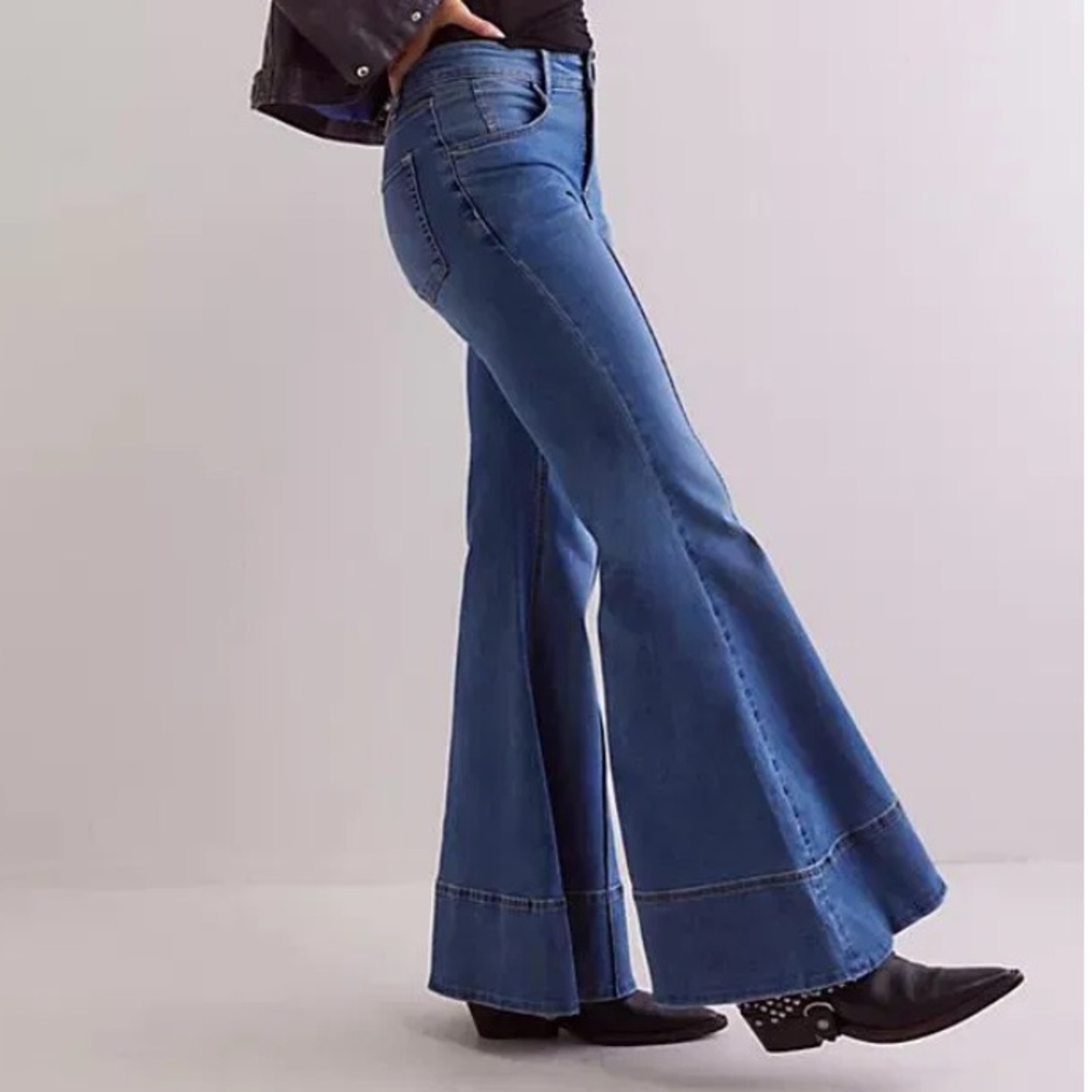 Free People We The Free La Rosa Flare Jeans Bell Bottoms Size 28 - Picture 3 of 12